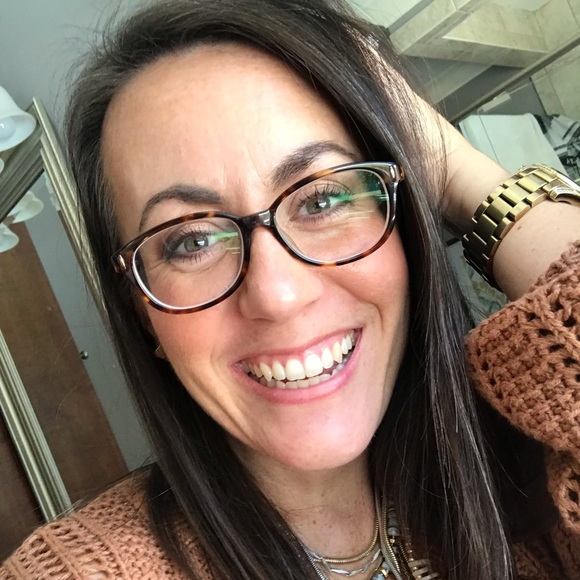 Meet your Posher, Molly - Picture 1 of 1